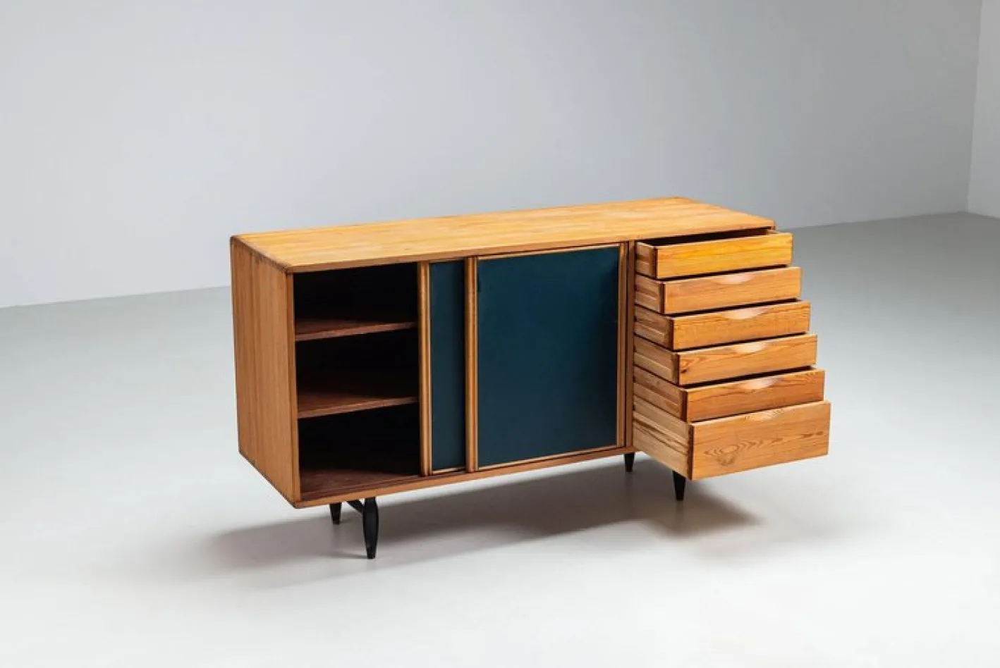 Pirkka Sideboard von Ilmari Tapiovaara für Laukaan Puu, 1940