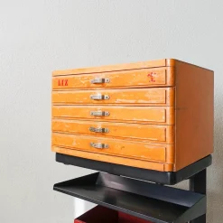 Portugiesischer Vintage Spool Schrank von Liz, 1950er