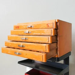 Portugiesischer Vintage Spool Schrank von Liz, 1950er