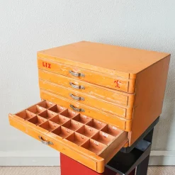 Portugiesischer Vintage Spool Schrank von Liz, 1950er