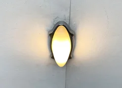 Postmoderne italienische Geco 1 Wandlampe für Innen- und Außenbereich von Luciano Pagani & Angelo Perversi für Arteluce, 1990er
