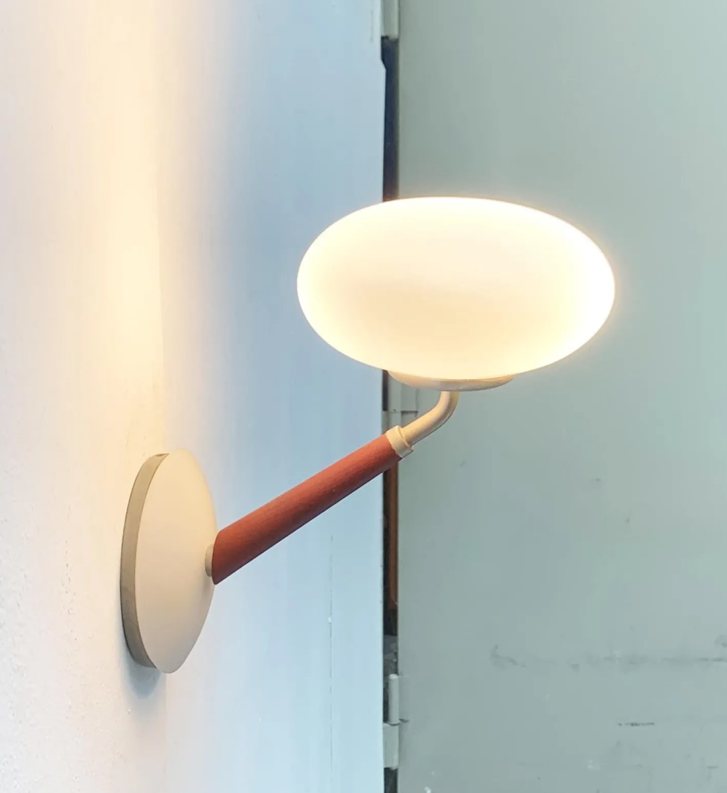 Postmoderne italienische Modell Pao W Wandleuchte von Matteo Thun für Arteluce, 1990er