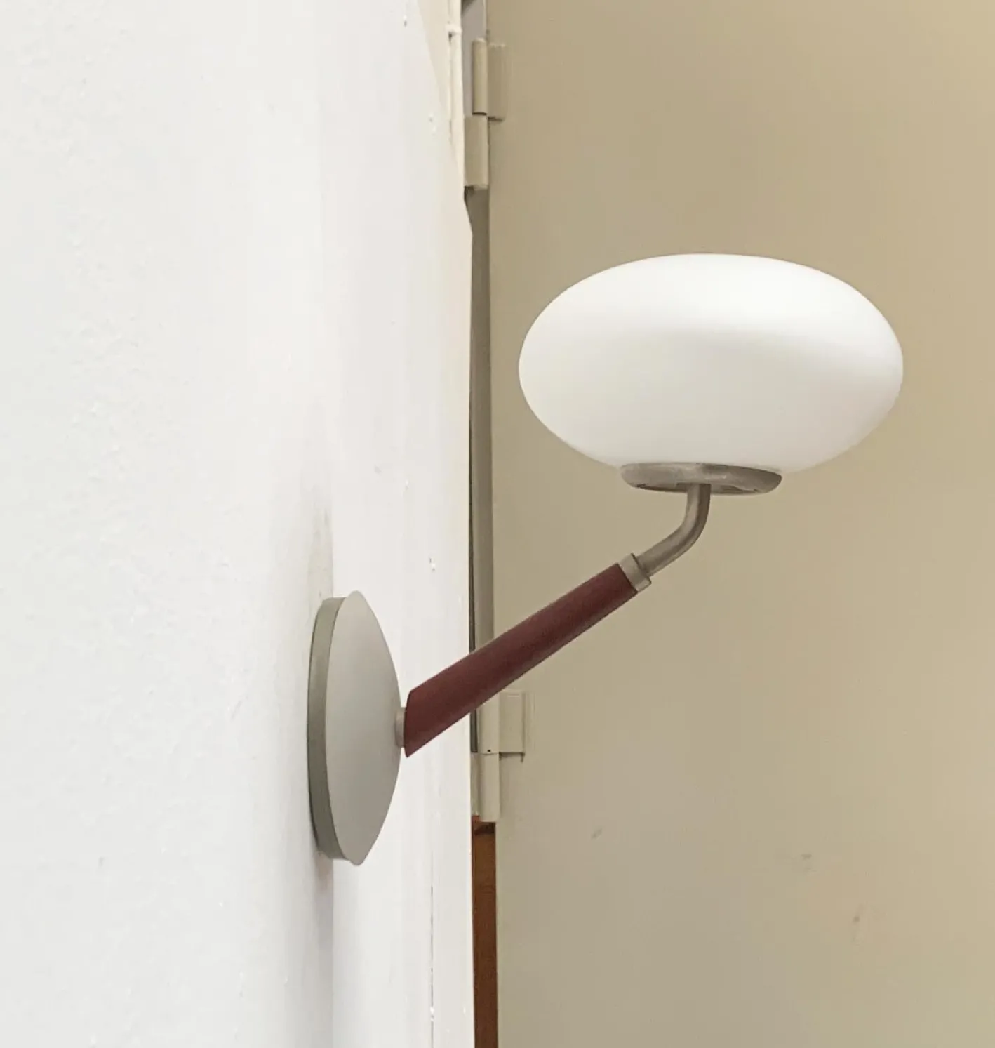 Postmoderne italienische Modell Pao W Wandleuchte von Matteo Thun für Arteluce, 1990er