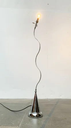 Postmoderne italienische Stehlampe von Andrea Bastianello für Disegnoluce, 1980er