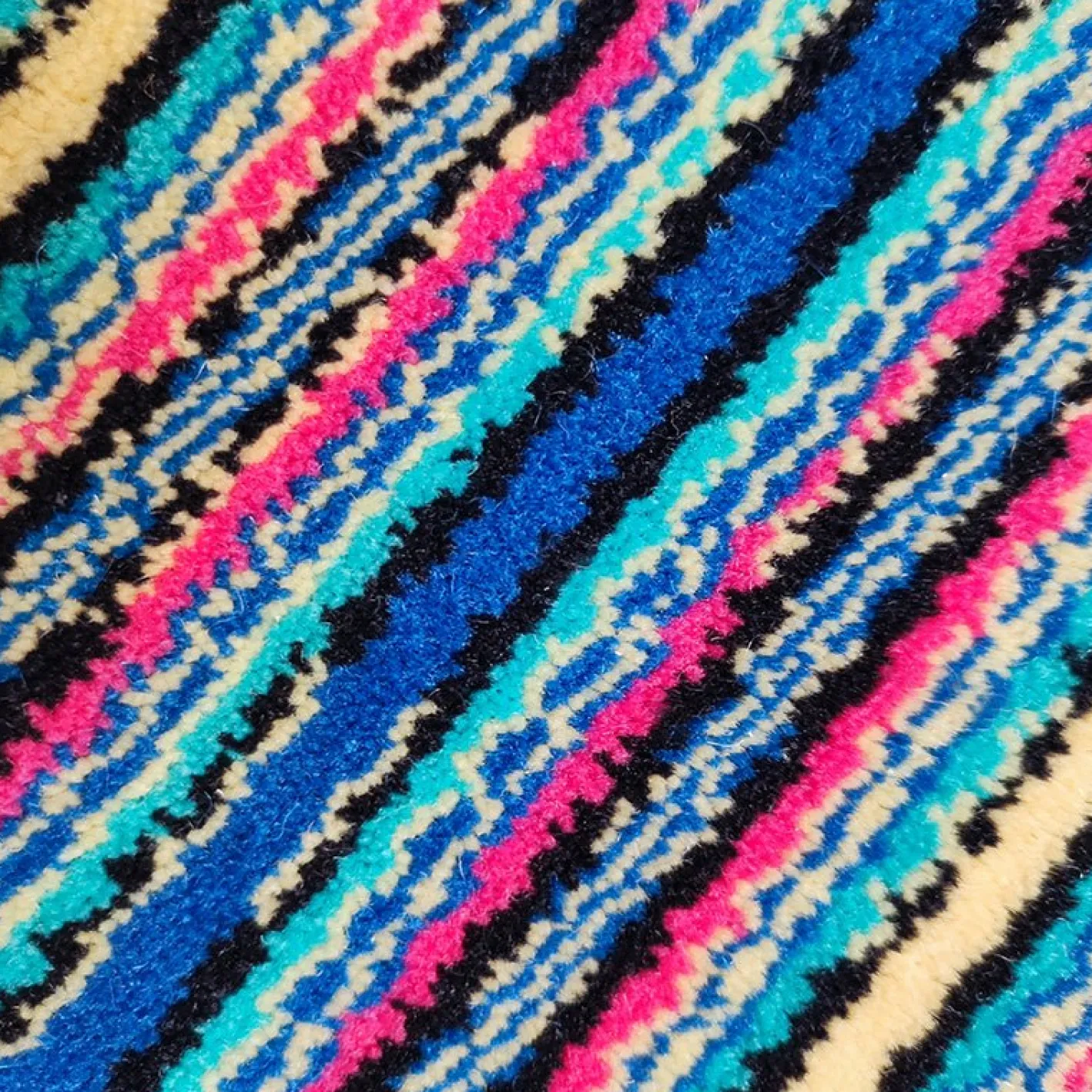 Postmoderner italienischer Wollteppich mit geometrischem Muster von Ottavio Missoni, 1990er