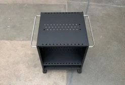Postmoderner Servierwagen aus perforiertem Metall, 1980er