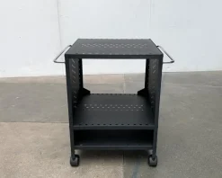 Postmoderner Servierwagen aus perforiertem Metall, 1980er
