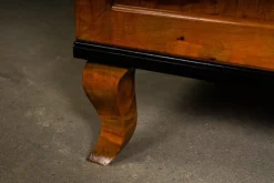 Praktischer Sekretär mit Hutch