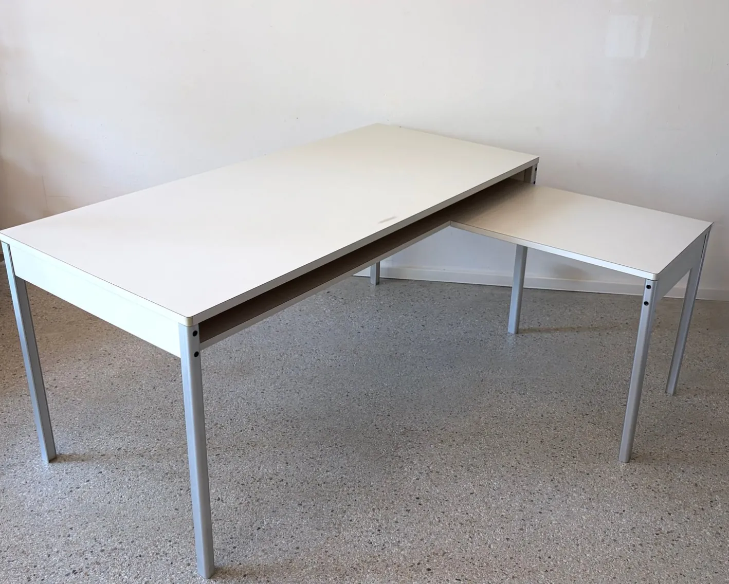 Program 570 Schreibtisch mit Schreibmaschinentisch Verlängerung von Dieter Rams für Vitsoe, 1970er, 2er Set