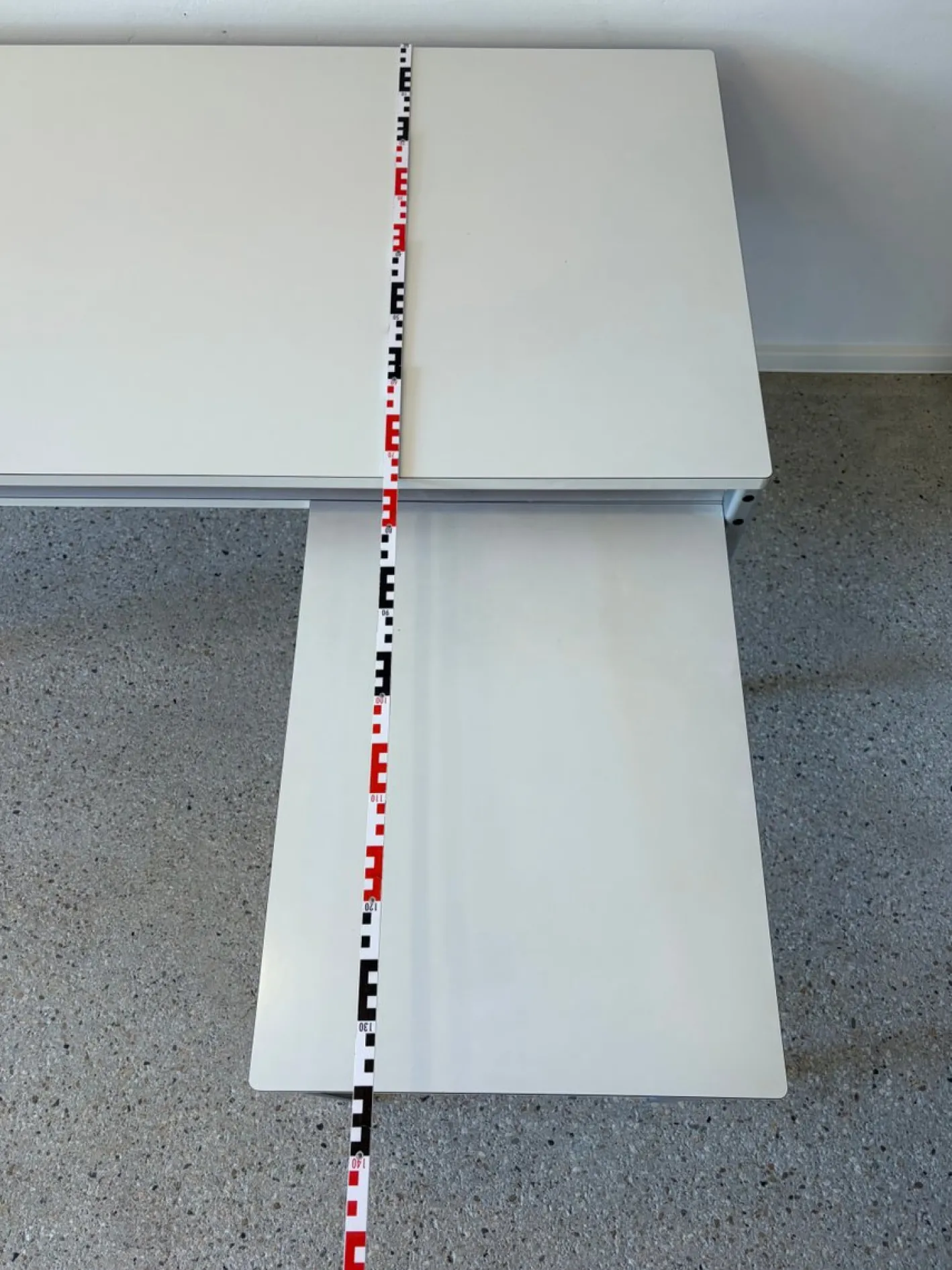 Program 570 Schreibtisch mit Schreibmaschinentisch Verlängerung von Dieter Rams für Vitsoe, 1970er, 2er Set