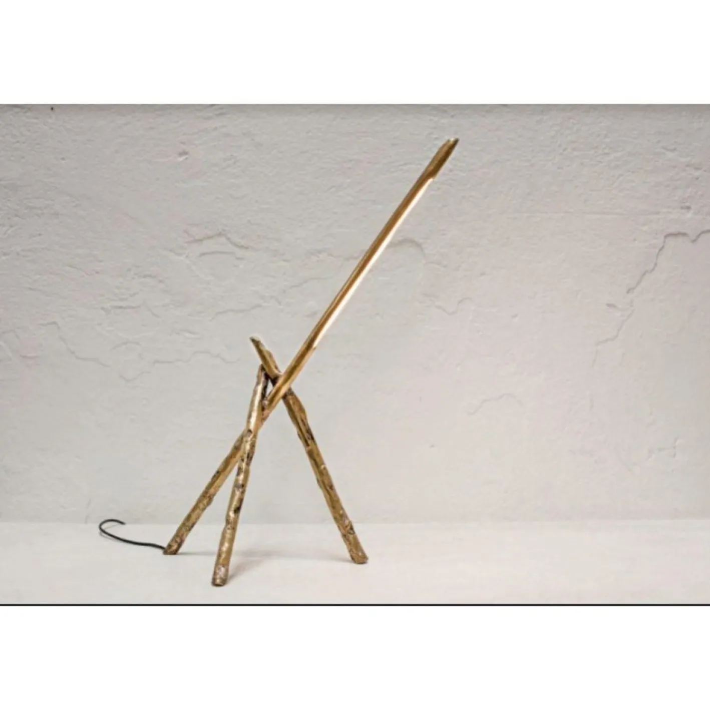 Prometeo Tischlampe aus Messing von Morghen Studio