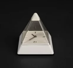Pyramidenuhr von Hidekatsu Nomizu für Tochigi Tokei, 1989