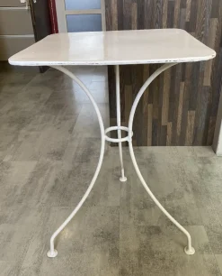 Quadratischer weißer Gartentisch aus Metall, 1950er