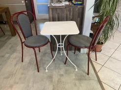 Quadratischer weißer Gartentisch aus Metall, 1950er