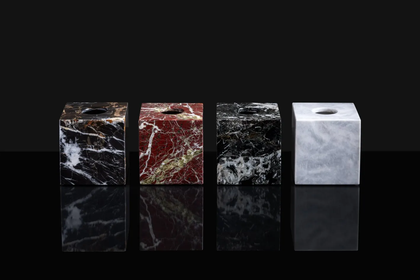 Quadratische Taschentuchbox aus hellgrünem Onyx von Royal Bee Design