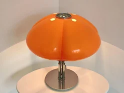 Quadrifoglio Tischlampe aus Acryl in Orange von Guzzini, Former Yugoslavia, 1970er