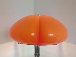 Quadrifoglio Tischlampe aus Acryl in Orange von Guzzini, Former Yugoslavia, 1970er