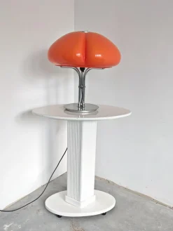Quadrifoglio Tischlampe aus Acryl in Orange von Guzzini, Former Yugoslavia, 1970er