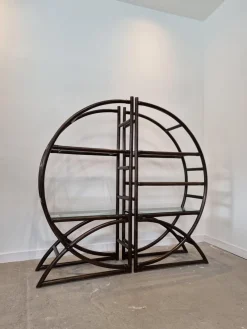 Raumteiler aus braunem Rattan