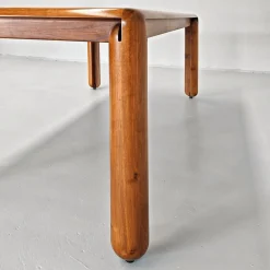 Rechteckiger Modell 781 Tisch aus Holz von Vico Magistretti für Cassina, 1970er