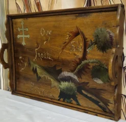 Rechteckiges Holztablett mit Intarsien im Stil von Emile Gallé