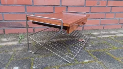 Regal & Zeitungsständer im Stil von String, 1970er