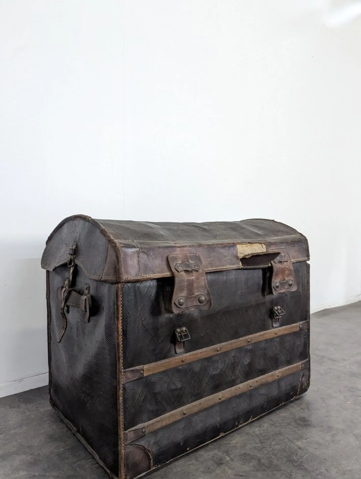 Reisetruhe von F. Dillons