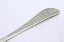 Reis- und Servierlöffel in Guilloche Silber