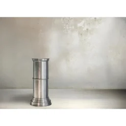 Rl 09 Zylindrischer Sockel aus gebürstetem Aluminium von Caspal