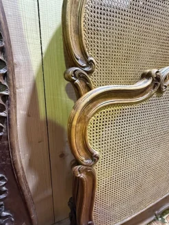 Rohrbett im Louis XV-Stil