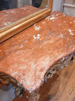 Rokoko Konsolentisch aus vergoldetem Holz mit roter Marmorplatte, 19. Jh