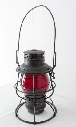 Rote Lampe aus Eisenblech von Adlake Adams und Westlake Railway Lantern, USA, 1908