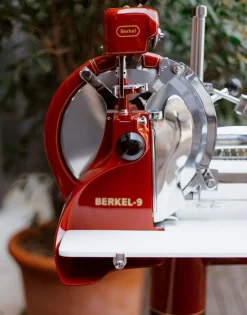 Rote Modell H9 Schneidemaschine