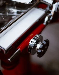 Rote Modell H9 Schneidemaschine