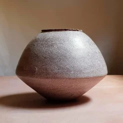 Rote Psykter Vase aus Steingut von Elena Vasilantonaki