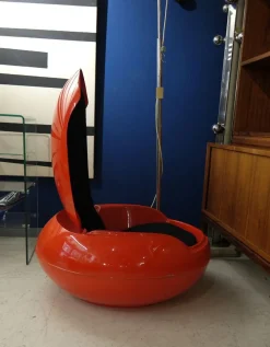 Roter Spage Age Garten Egg Chair von Peter Ghychy, 1960er