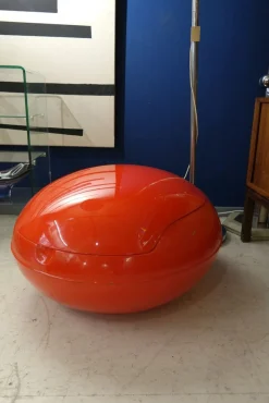 Roter Spage Age Garten Egg Chair von Peter Ghychy, 1960er