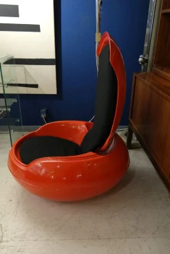 Roter Spage Age Garten Egg Chair von Peter Ghychy, 1960er
