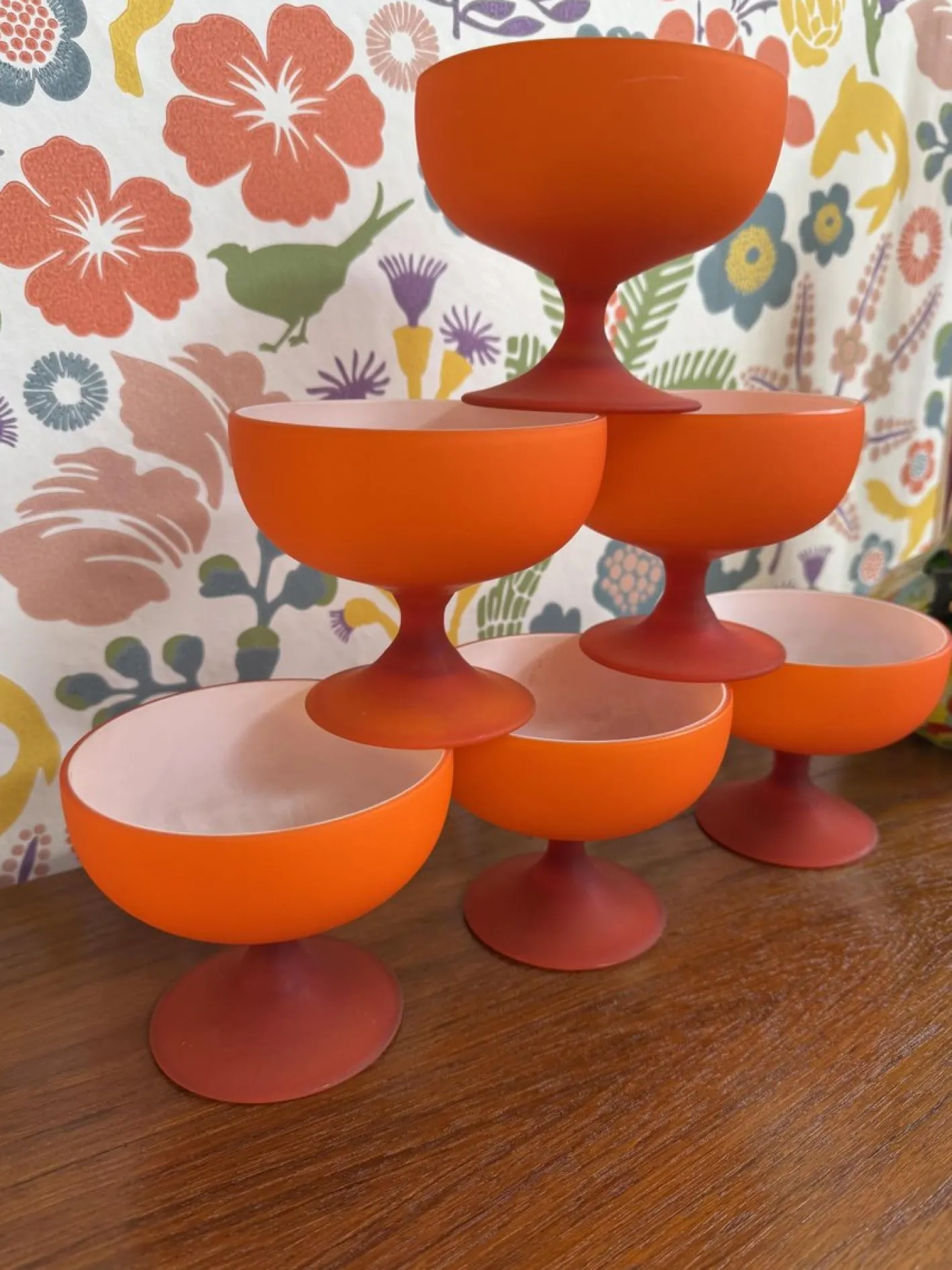 Rot-weiße italienische Incamiciato Schalen aus Muranoglas von Carlo Moretti, 1959, 6er Set