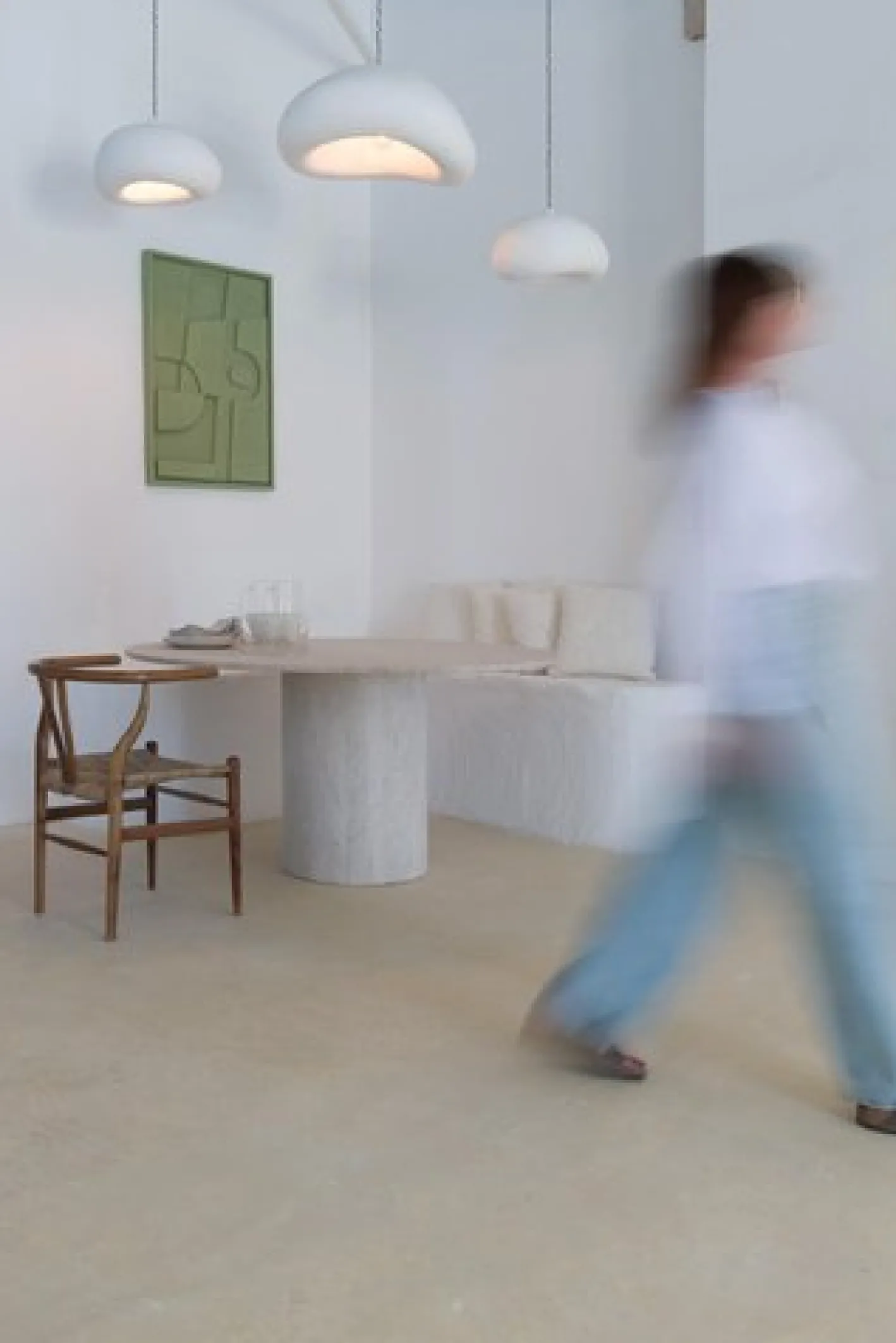 Round Top 140 Gedeckter Beige Travertin Esstisch von Beije Avenue