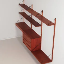 Royal System Wandsystem mit Schreibtisch, Schubladenelement und Regalen von Poul Cadovius für Cado, 1960er