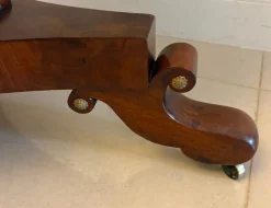 Runder antiker Regency 6-Sitzer Esstisch aus Mahagoni mit kippbarer Tischplatte, 1830