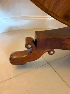 Runder antiker Regency 6-Sitzer Esstisch aus Mahagoni mit kippbarer Tischplatte, 1830