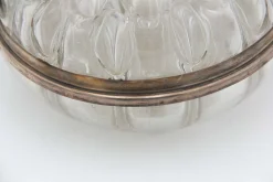 Runder Übertopf aus Glas mit silbernen Akzenten
