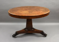 Runder Regency Frühstückstisch aus Ulmen-Wurzelholz, 1820