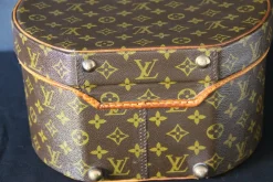 Runde Vintage Hutschachtel aus Monogram Metall von Louis Vuitton, 2000er