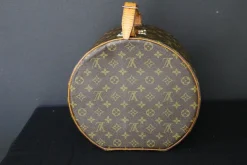 Runde Vintage Hutschachtel aus Monogram Metall von Louis Vuitton, 2000er