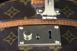 Runde Vintage Hutschachtel aus Monogram Metall von Louis Vuitton, 2000er