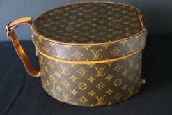 Runde Vintage Hutschachtel aus Monogram Metall von Louis Vuitton, 2000er