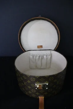 Runde Vintage Hutschachtel aus Monogram Metall von Louis Vuitton, 2000er